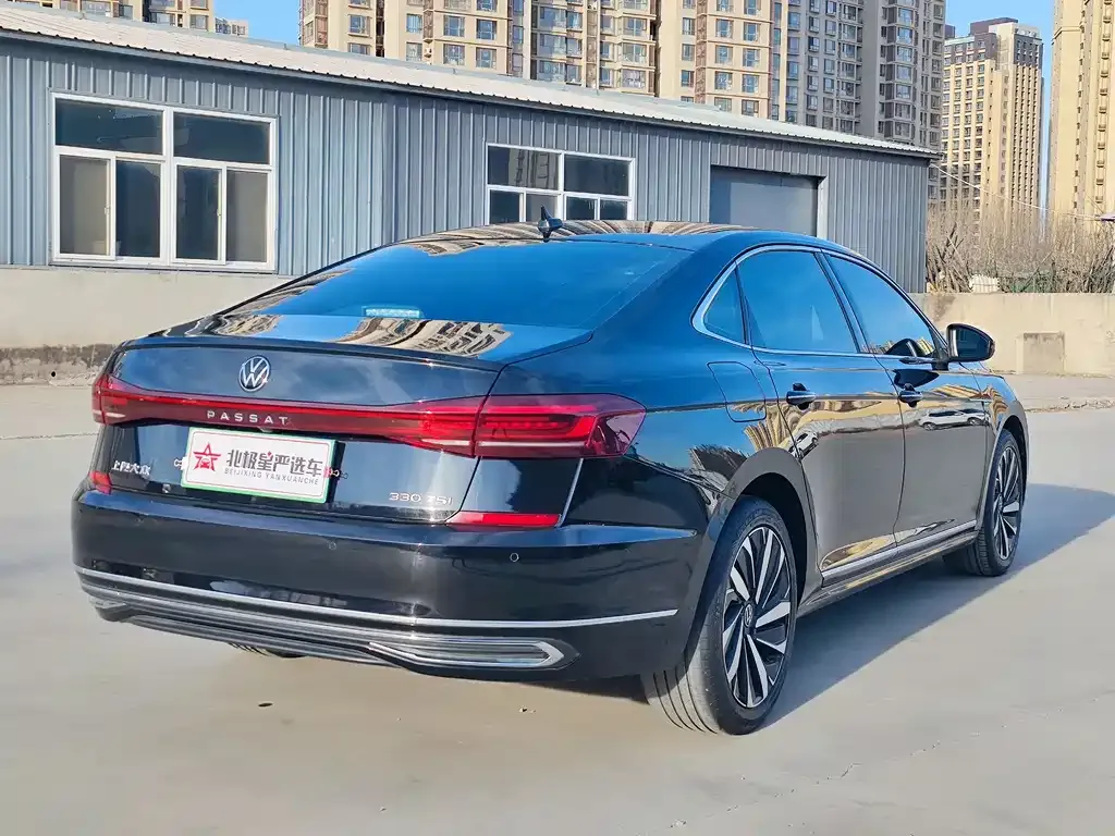 Volkswagen Passat — фото 7