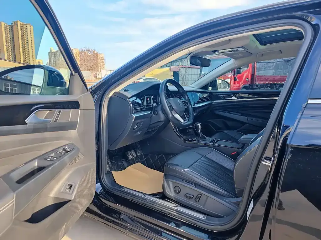 Volkswagen Passat — фото 10