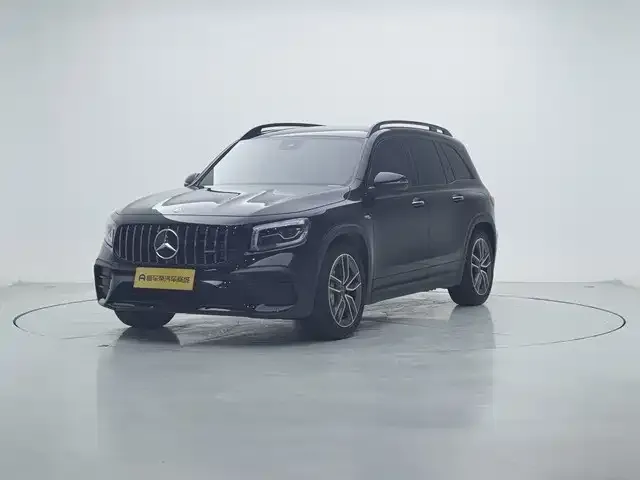 Mercedes-Benz GLB AMG — фото 1