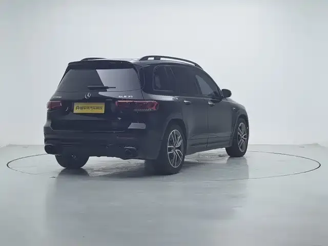 Mercedes-Benz GLB AMG — фото 8