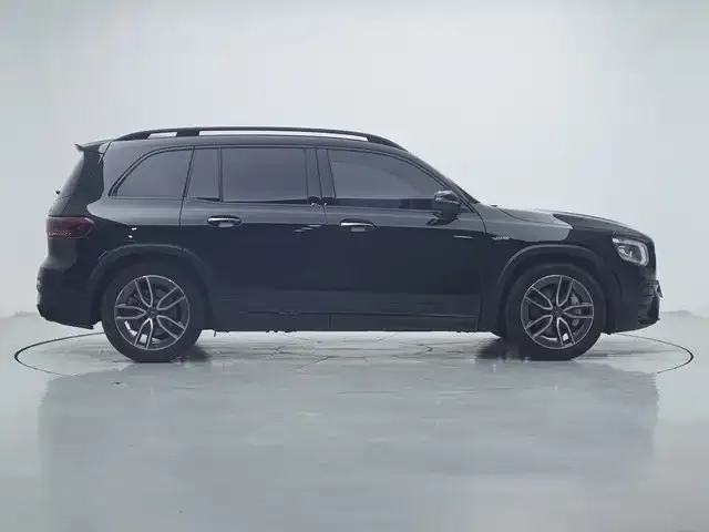 Mercedes-Benz GLB AMG — фото 6