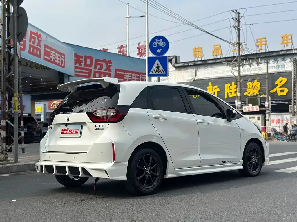Honda Fit — фото 3