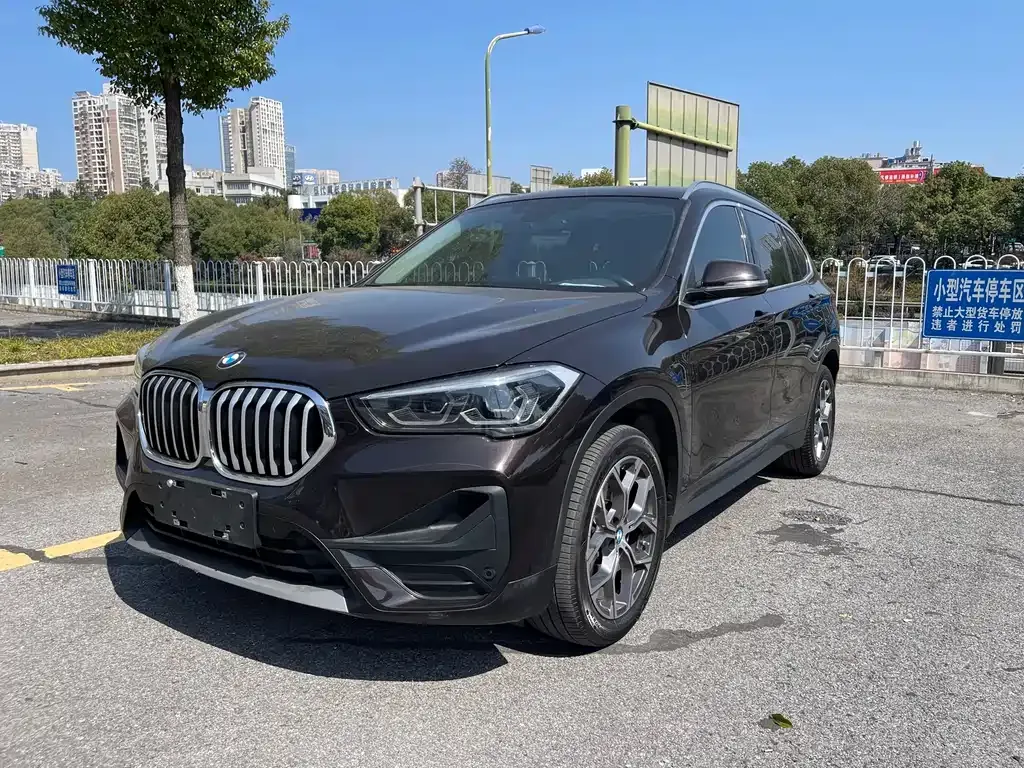 BMW X1 — фото 1