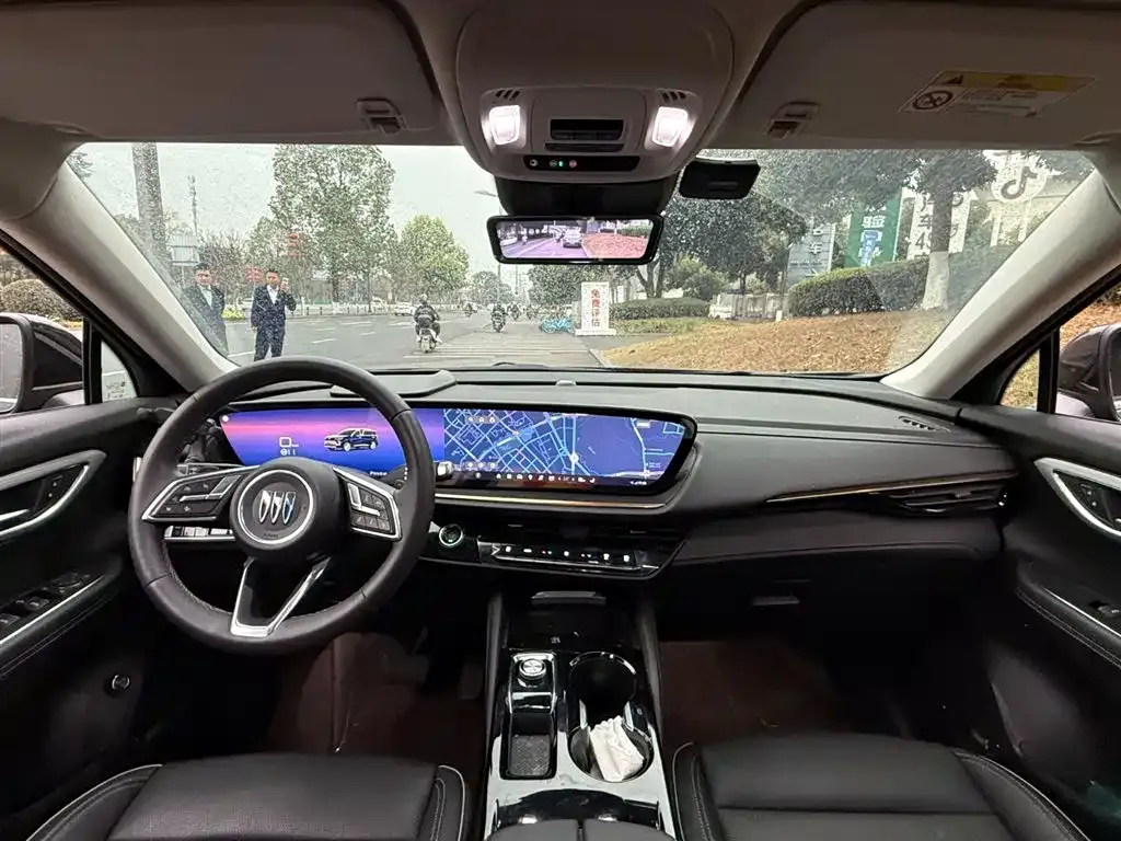 Buick Envision Plus — фото 2