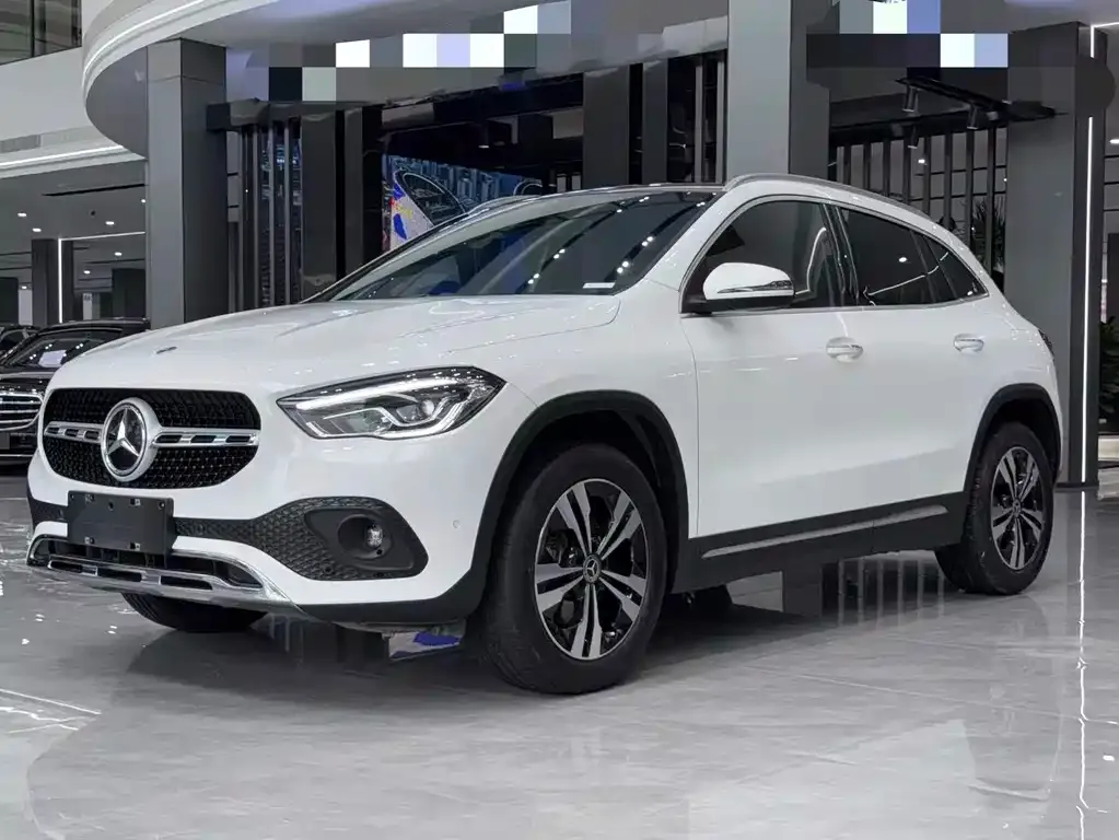 Mercedes-Benz GLA — фото 1