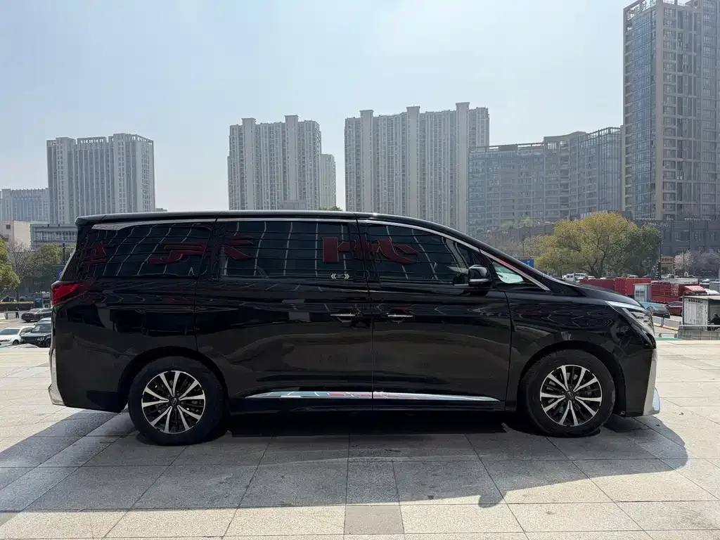 GAC Motor Trumpchi M8 — фото 2