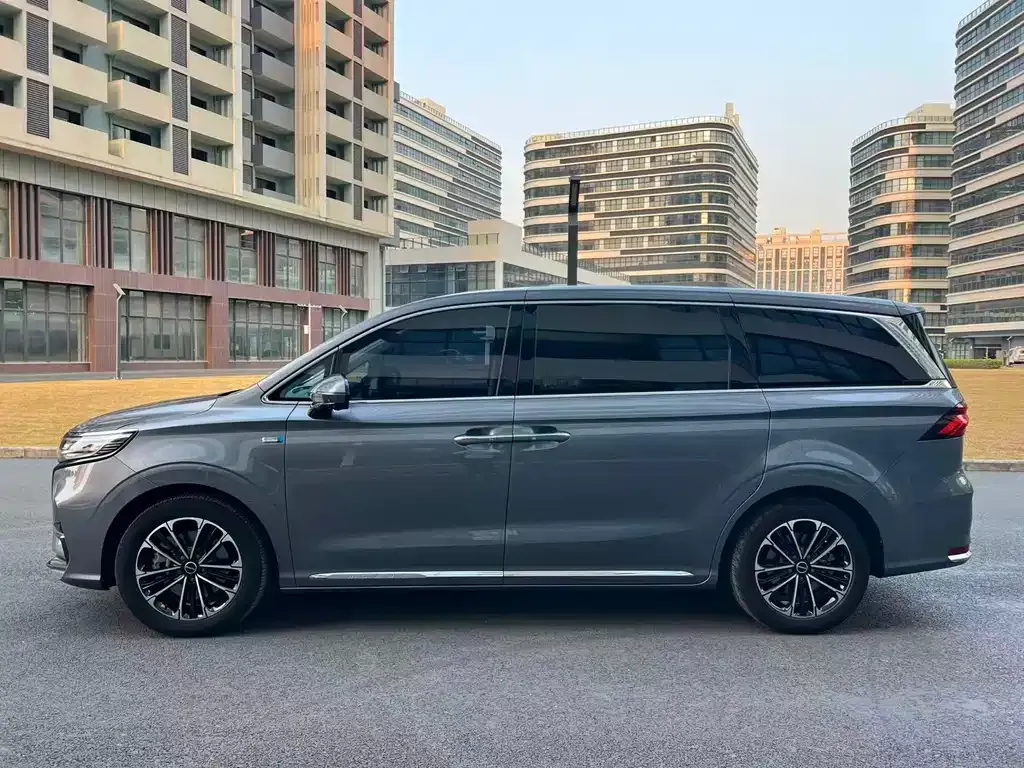 Roewe iMAX8 — фото 7