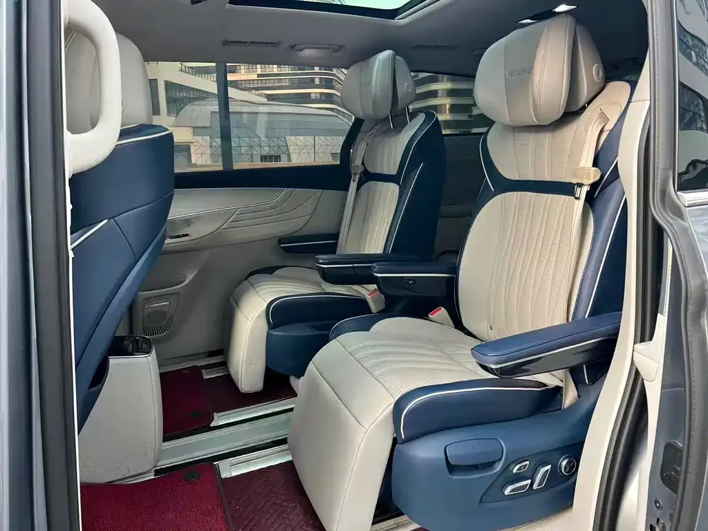 Roewe iMAX8 — фото 10