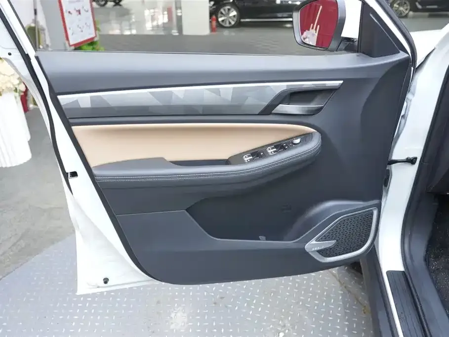 Geely Haoyue PRO — фото 10