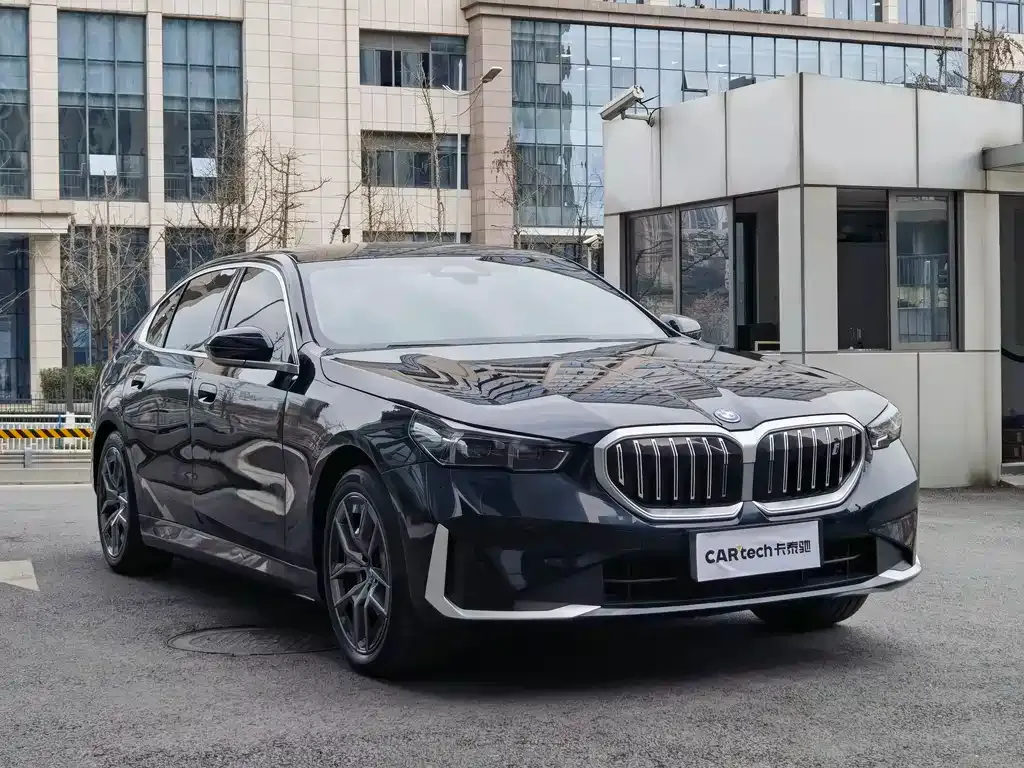 BMW i5 — фото 6