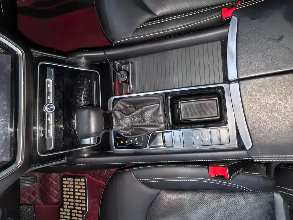 Roewe RX8 — фото 10