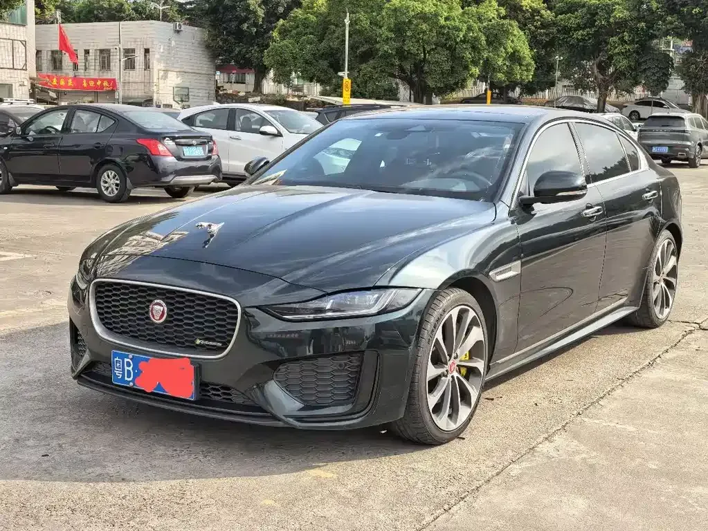 Jaguar XEL — фото 1
