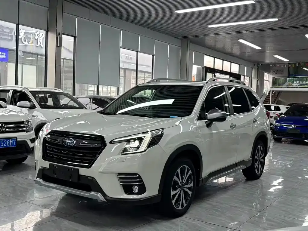 Subaru Forester — фото 1