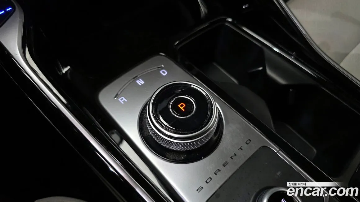 Kia Sorento — фото 8