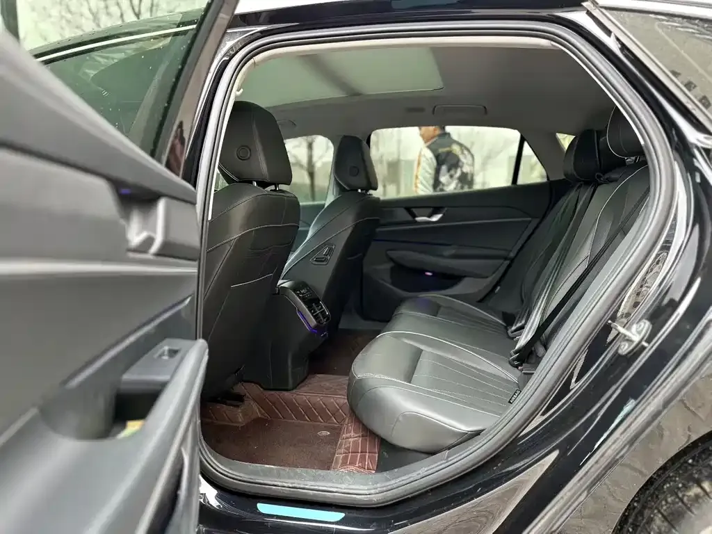 Volkswagen Passat — фото 3