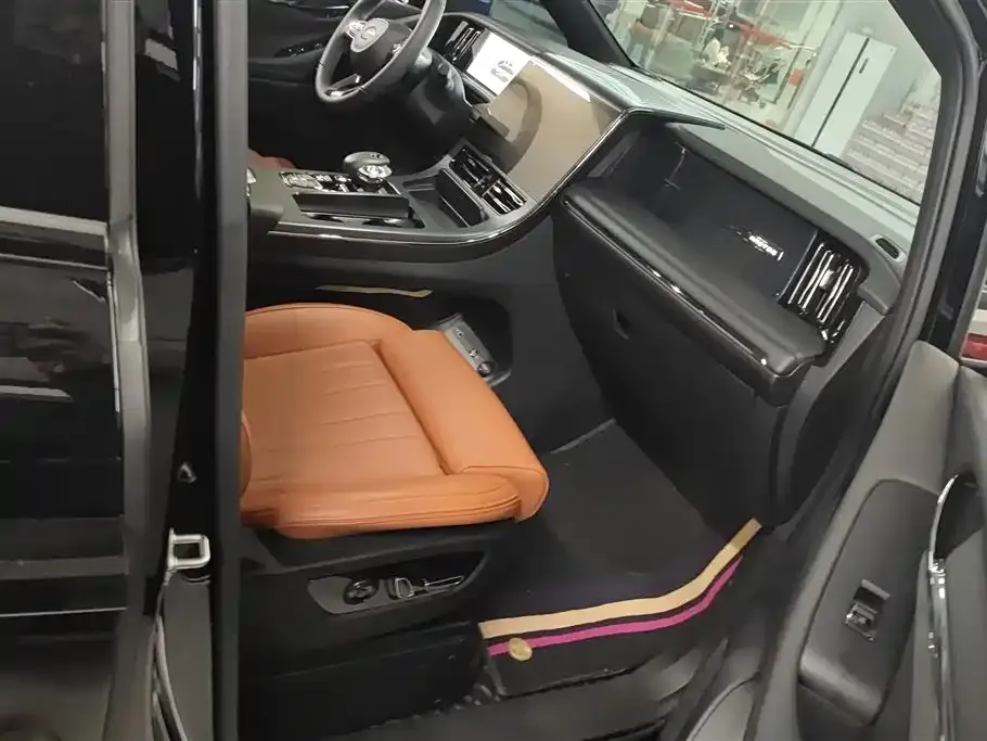 GAC Motor Trumpchi E9 — фото 4