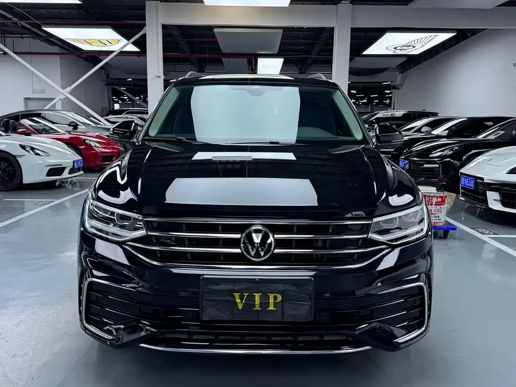 Volkswagen Tiguan L — фото 6