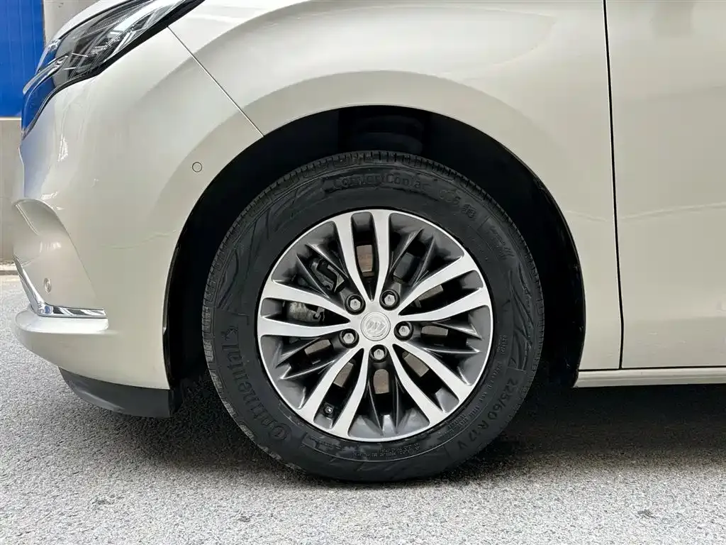 Buick GL8 — фото 10