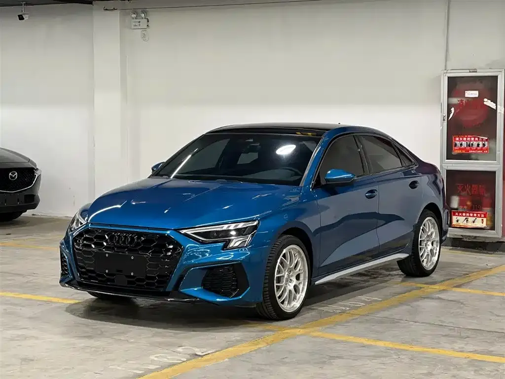 Audi A3 — фото 1