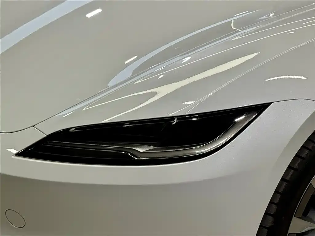 Tesla Model 3 — фото 4