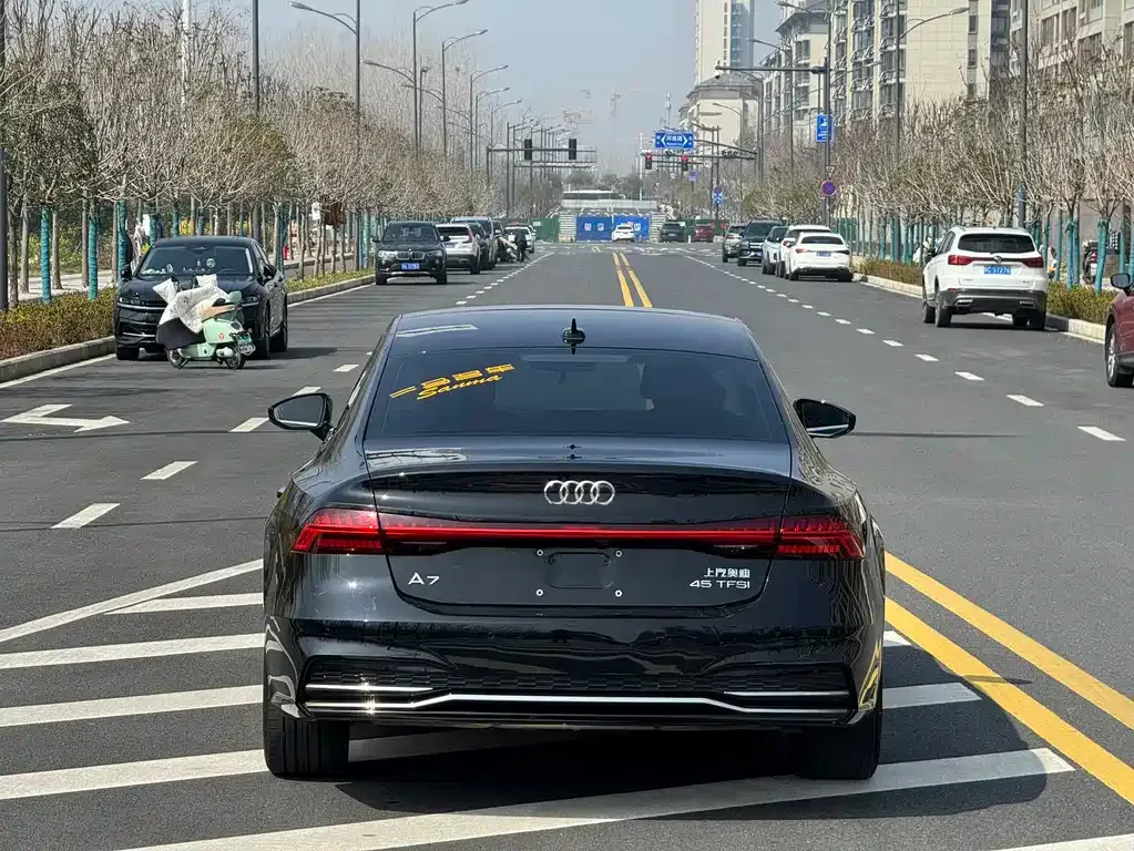 Audi A7L — фото 4