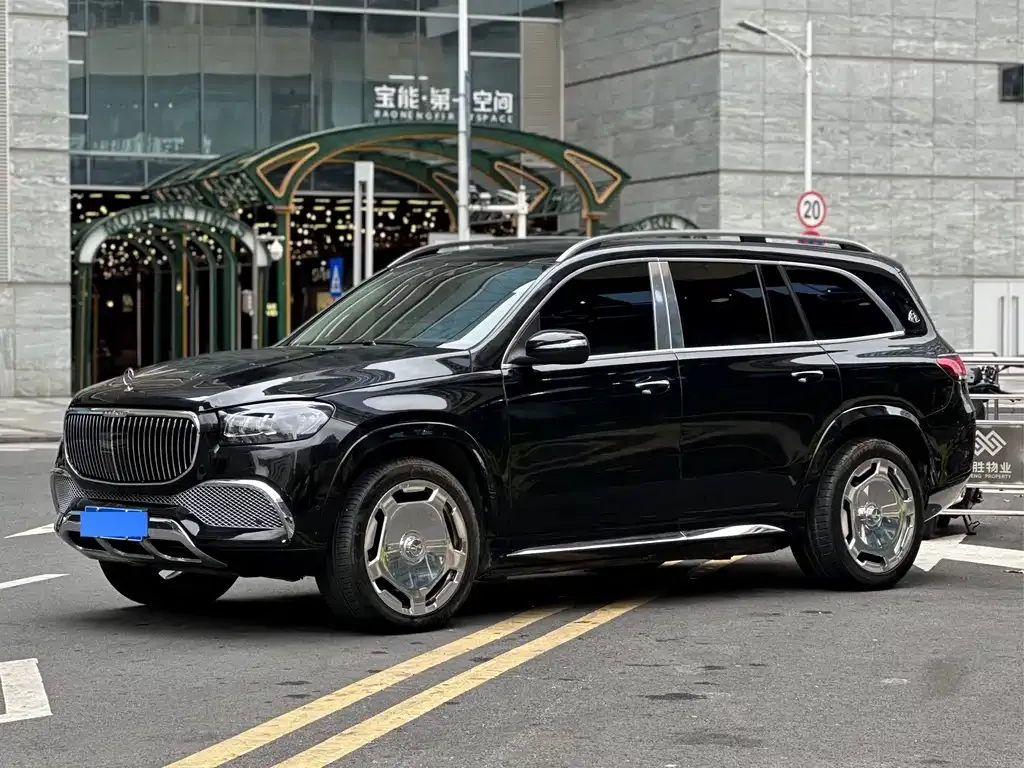 Mercedes-Benz GLS — фото 1