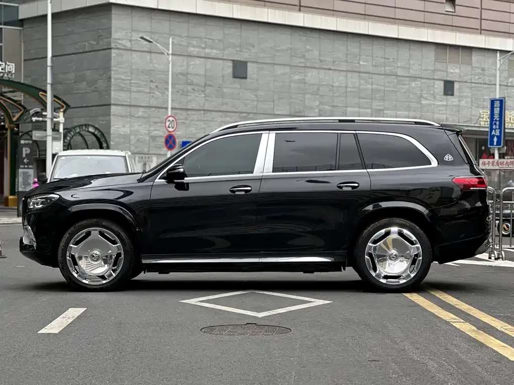 Mercedes-Benz GLS — фото 4