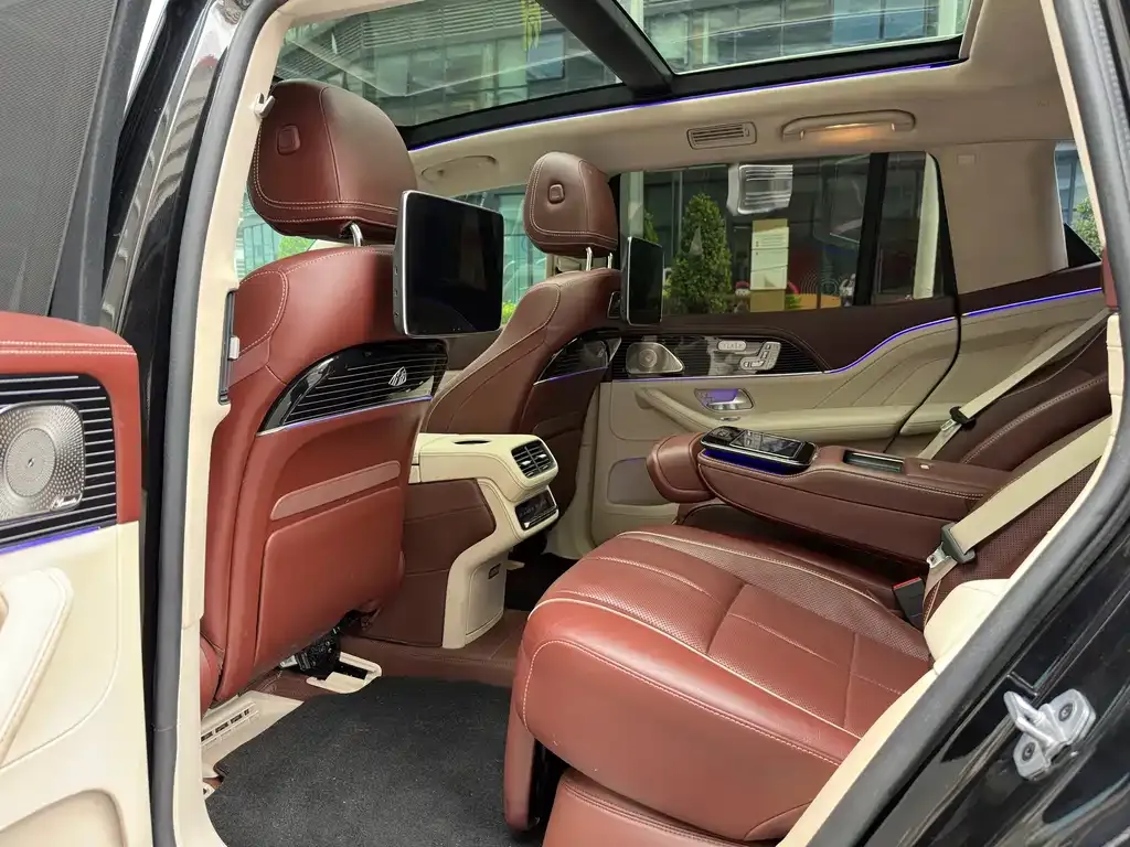 Mercedes-Benz GLS — фото 6