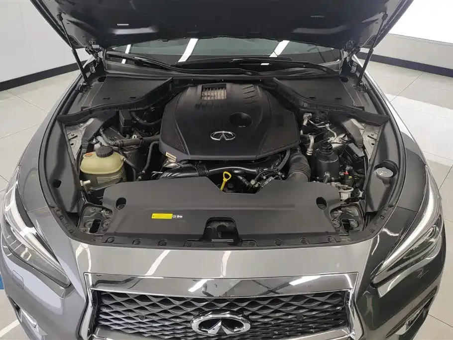 Infiniti Q50L — фото 10