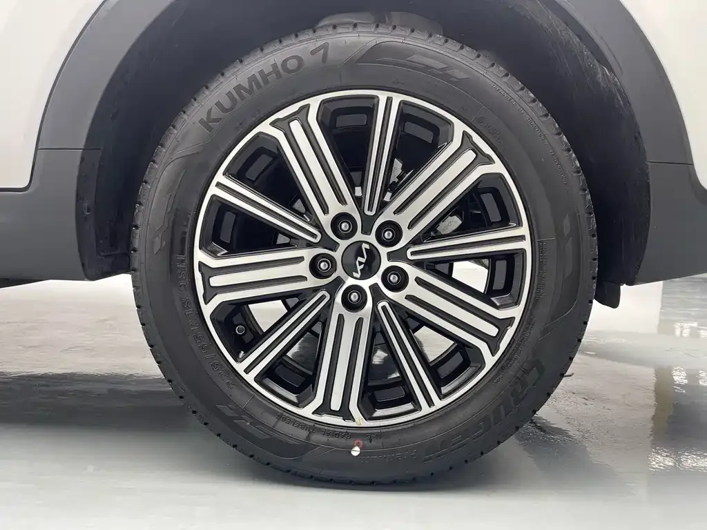 Kia Sportage — фото 10