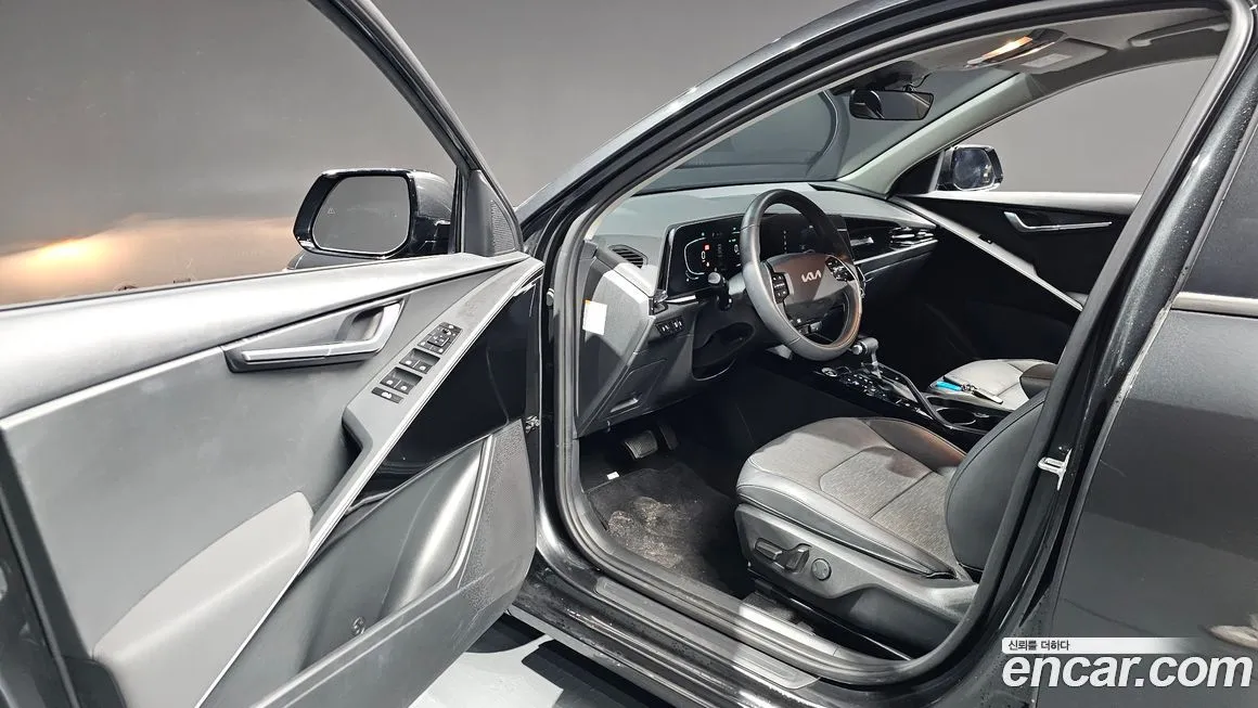 Kia Niro — фото 10
