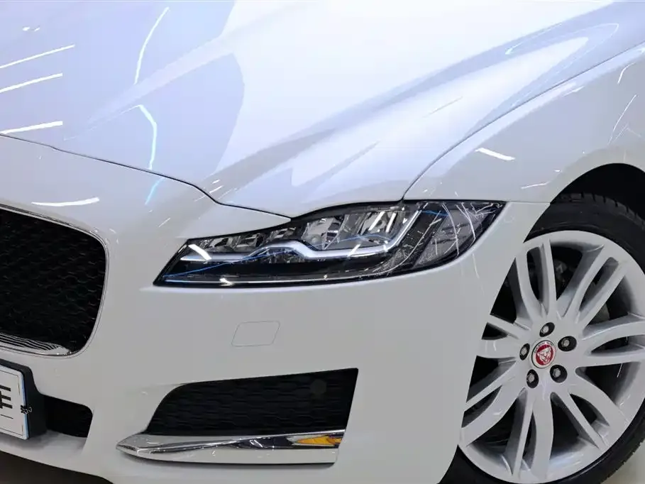 Jaguar XFL — фото 10