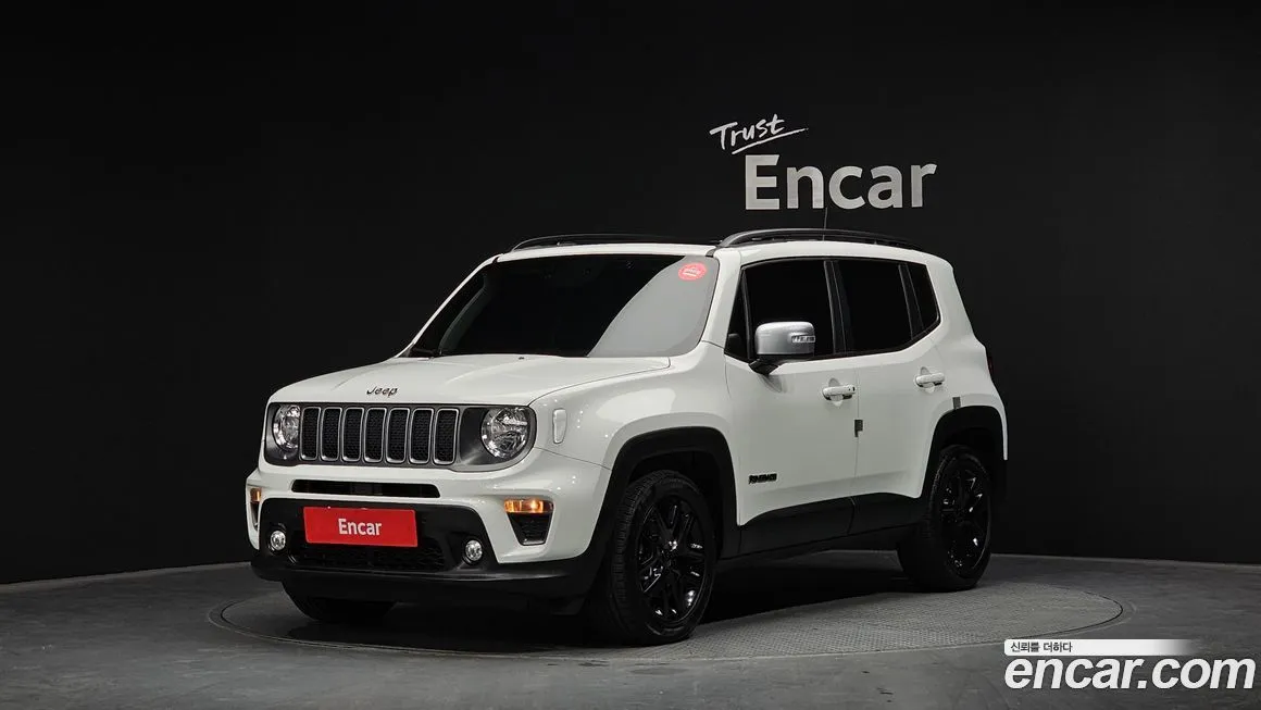 Jeep Renegade — фото 1