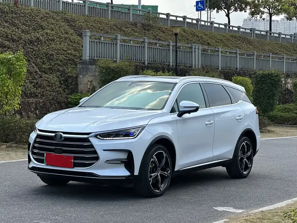 BYD Tang New Energy — фото 1