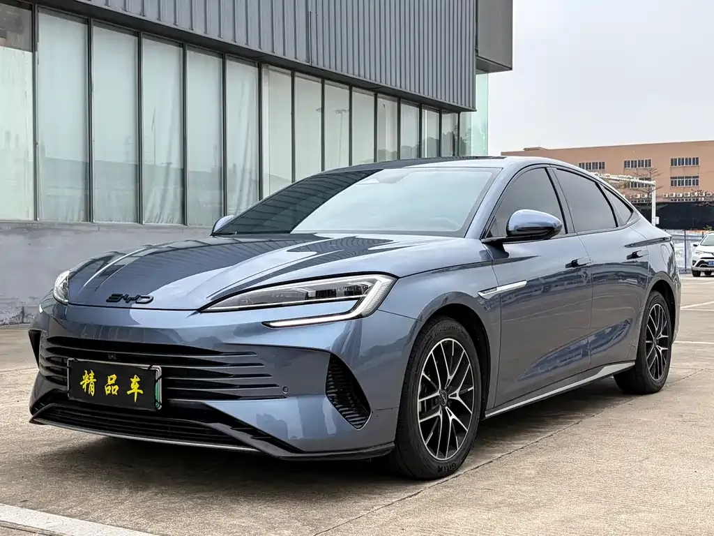 BYD Seal — фото 1