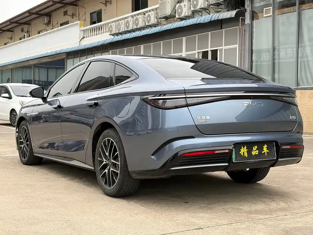 BYD Seal — фото 9