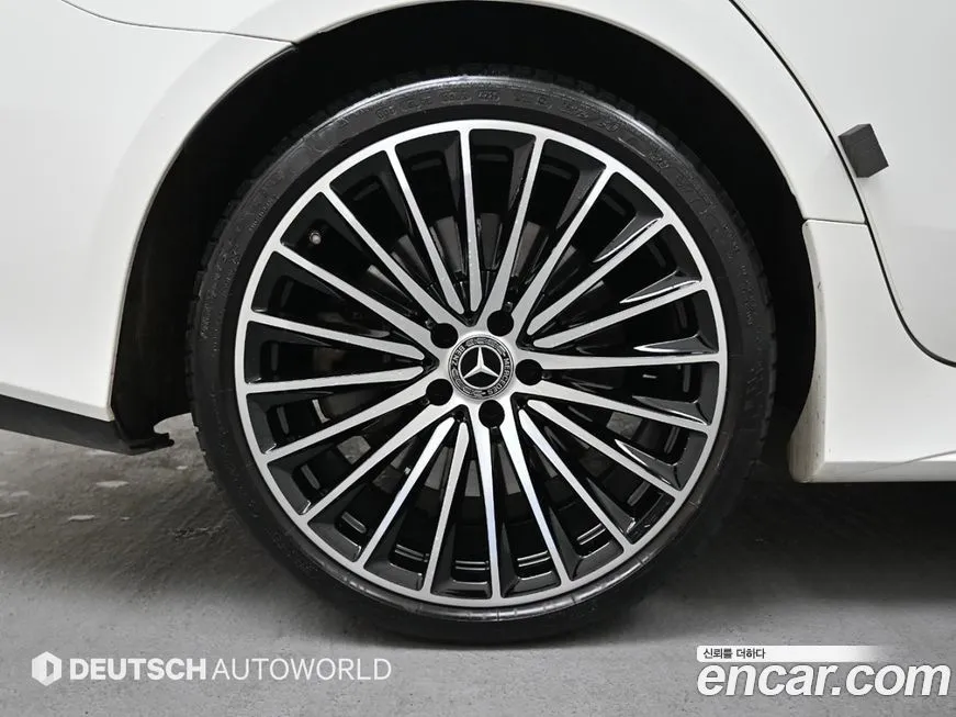 Mercedes-Benz CLS-Class — фото 10