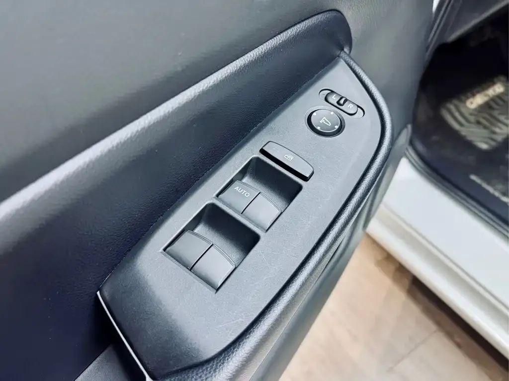 Honda Fit — фото 8