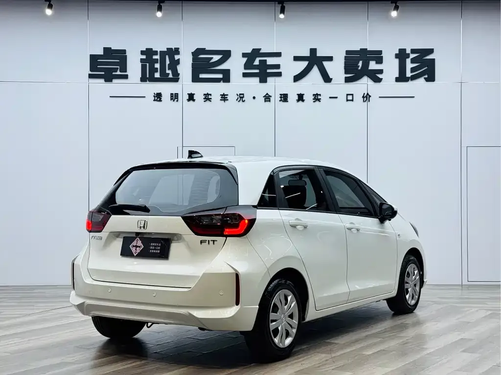 Honda Fit — фото 4