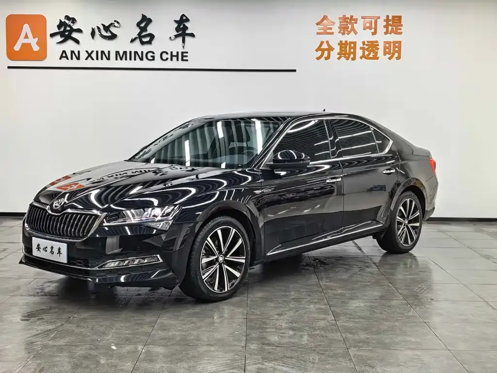 Skoda Superb — фото 1