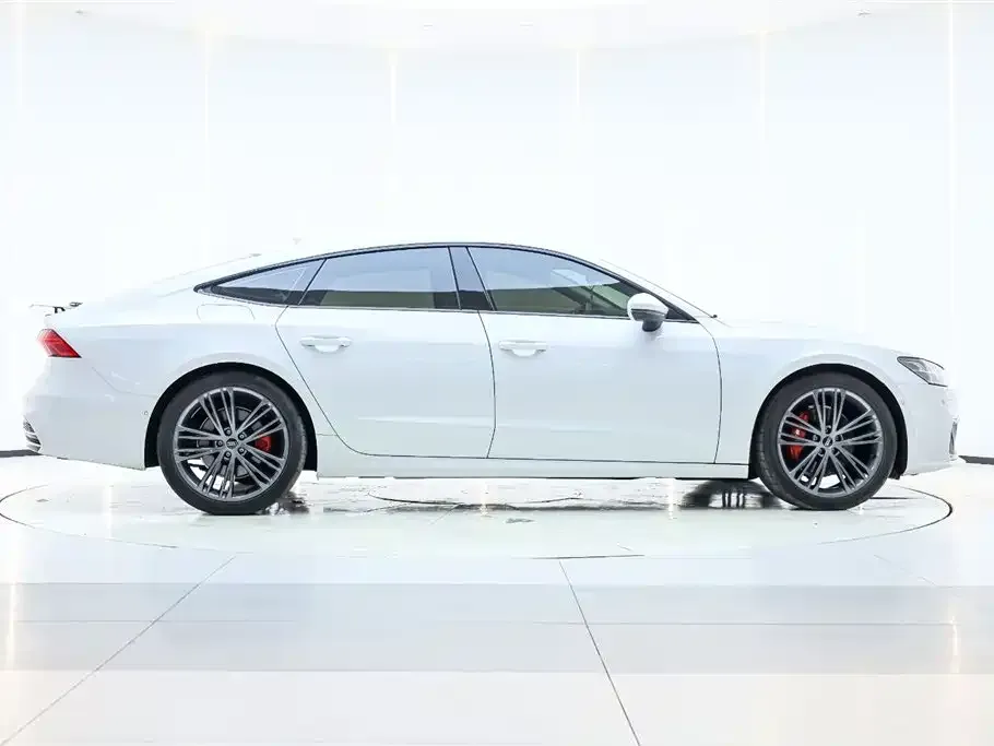 Audi A7 — фото 10