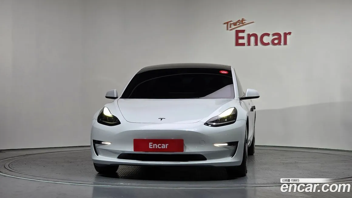 Tesla Model 3 — фото 2