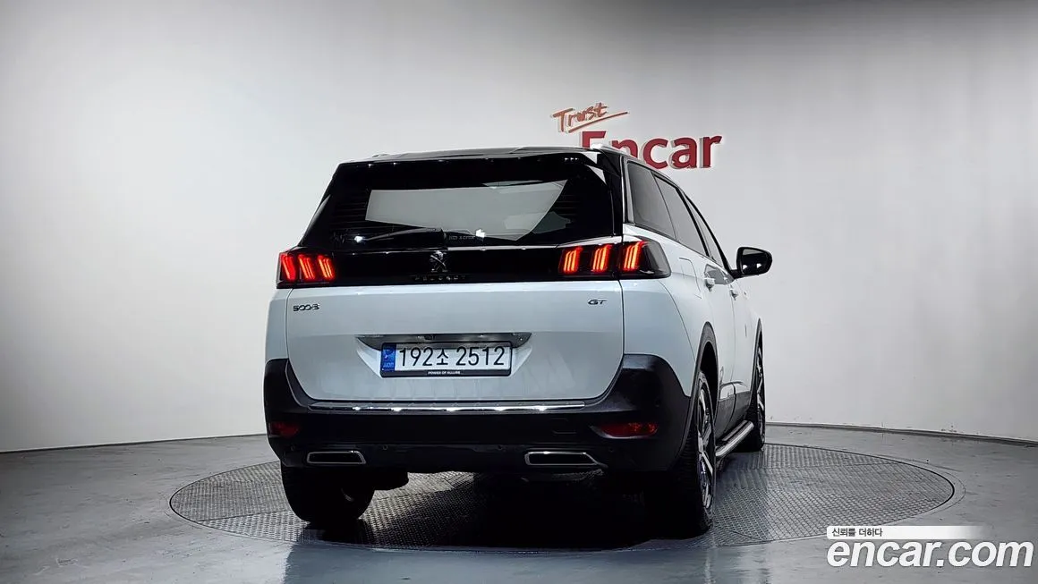 Peugeot 5008 — фото 2