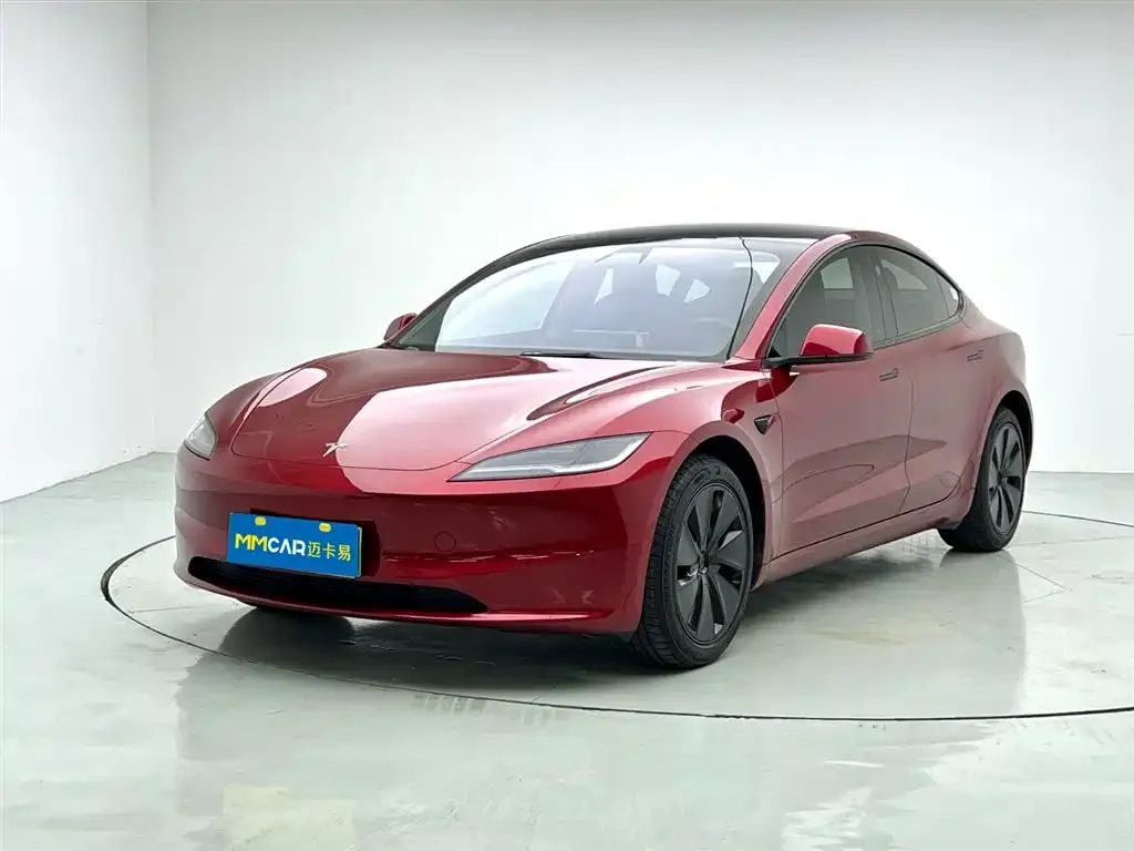 Tesla Model 3 — фото 1