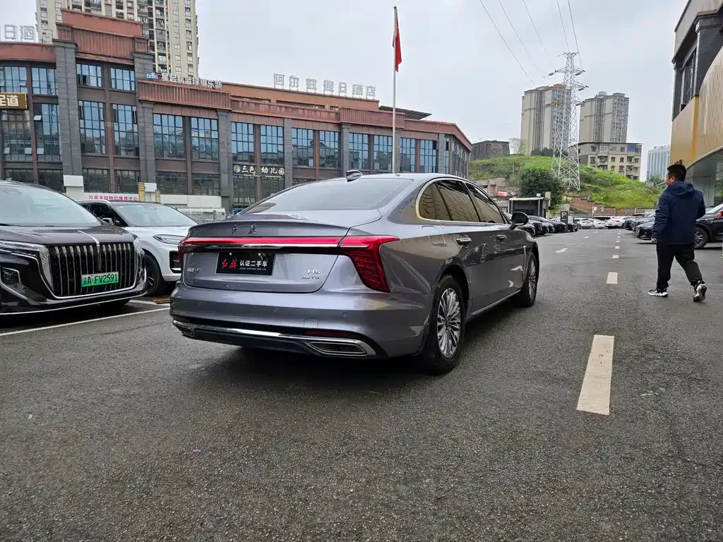 Hongqi H5 — фото 8