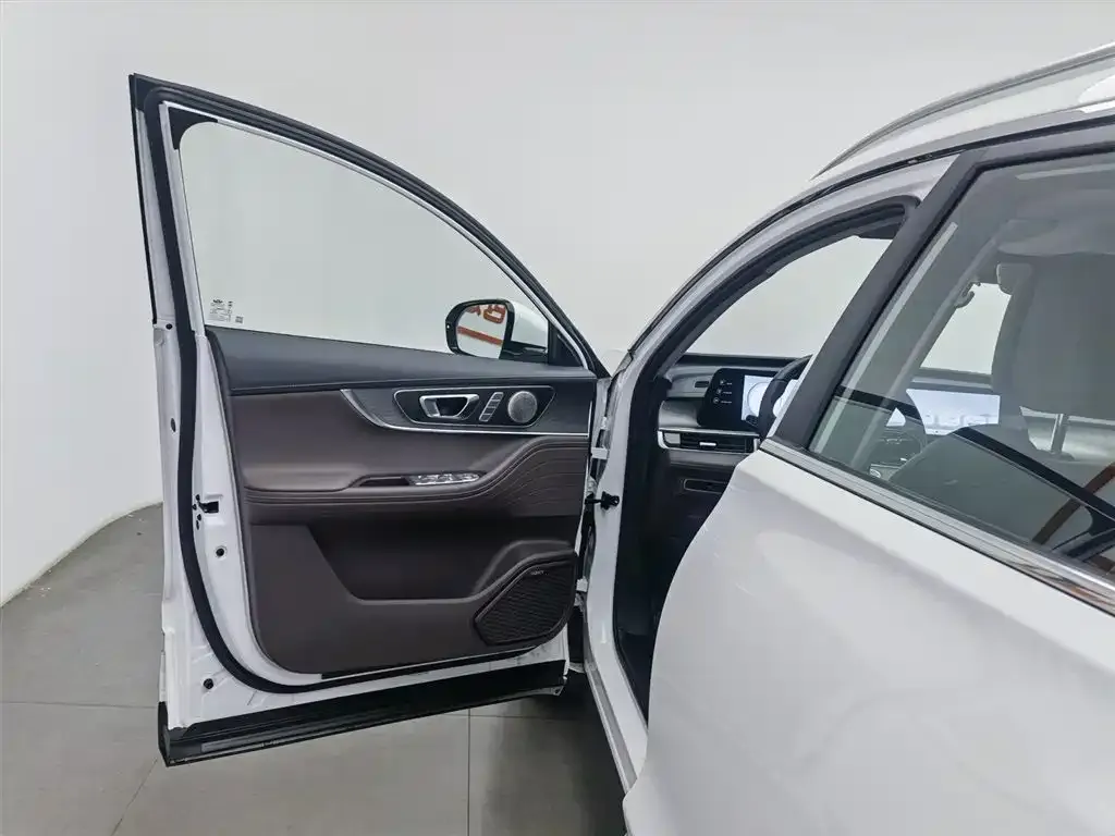 Chery Tiggo 8 PRO — фото 8