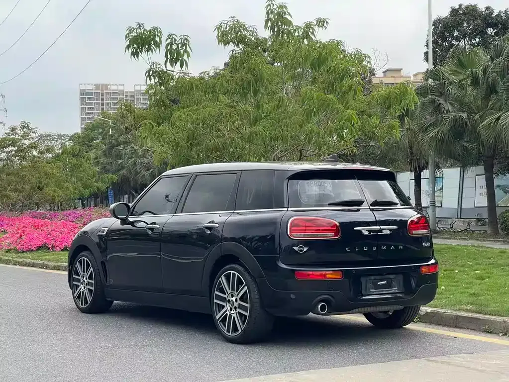 MINI Clubman — фото 5