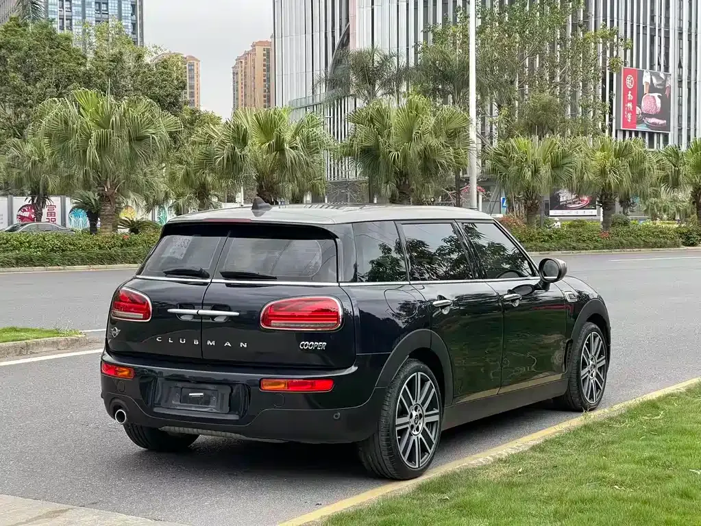 MINI Clubman — фото 8