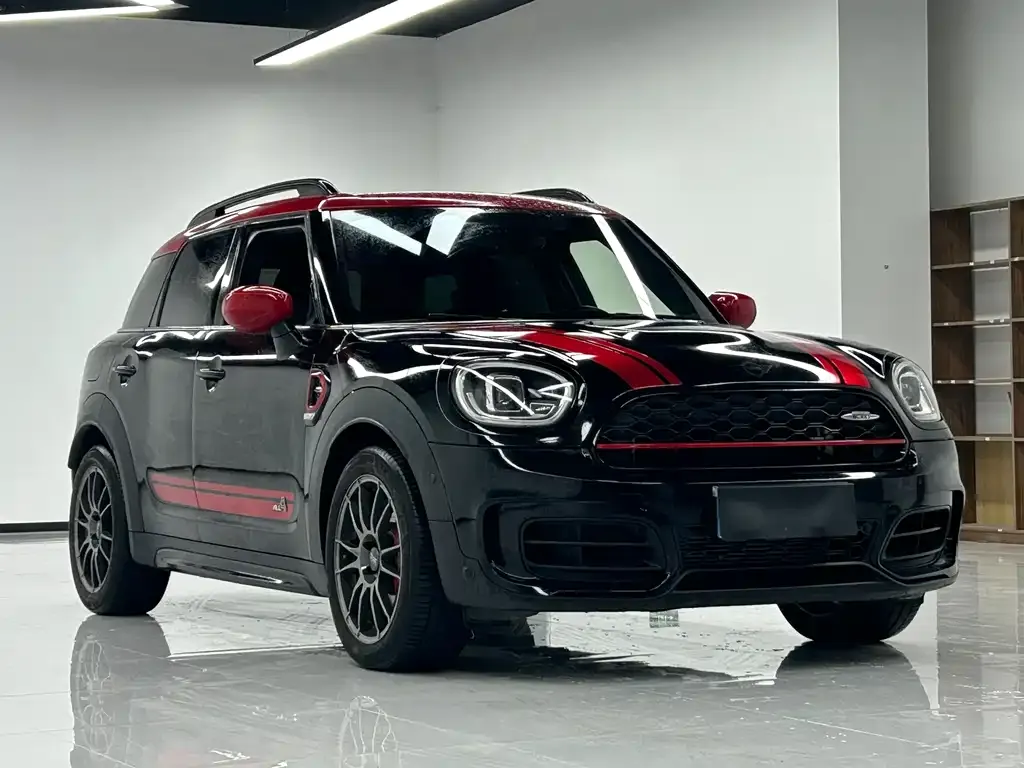 MINI Countryman JCW — фото 10