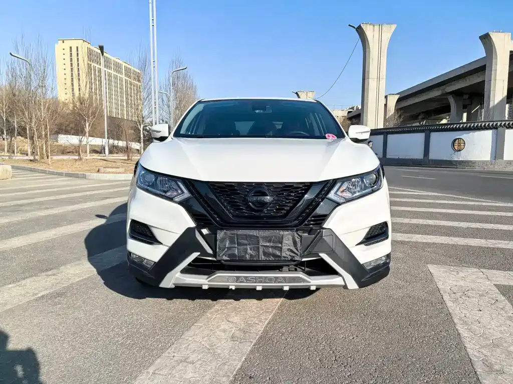Nissan Qashqai — фото 8